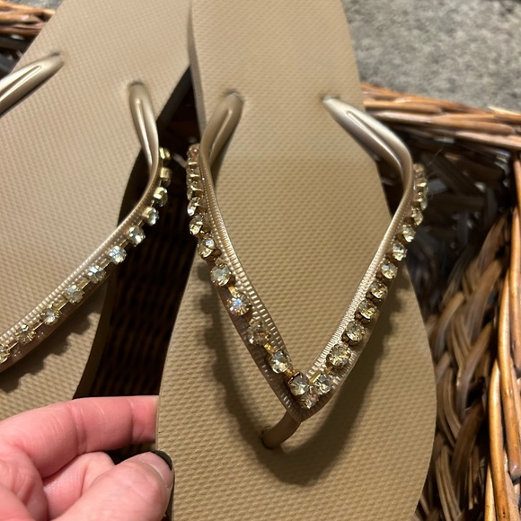 Sandals - Picture 3 of 4